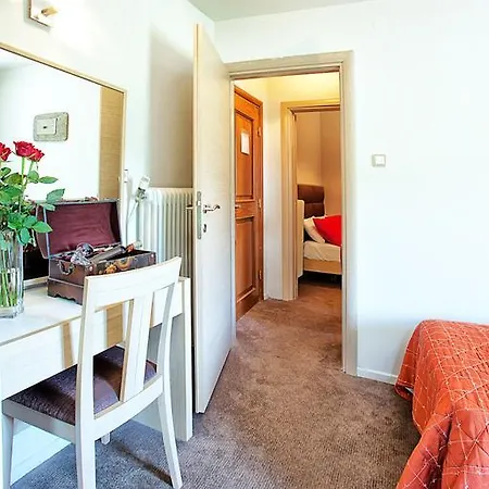 Anastassiou - Bike And Motorcycle Friendly 2*