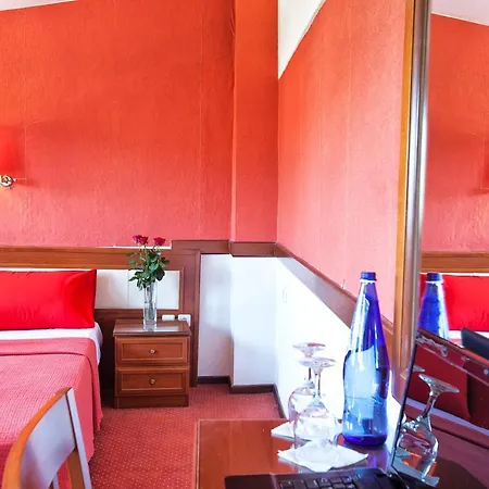 Anastassiou - Bike And Motorcycle Friendly 카스토리아