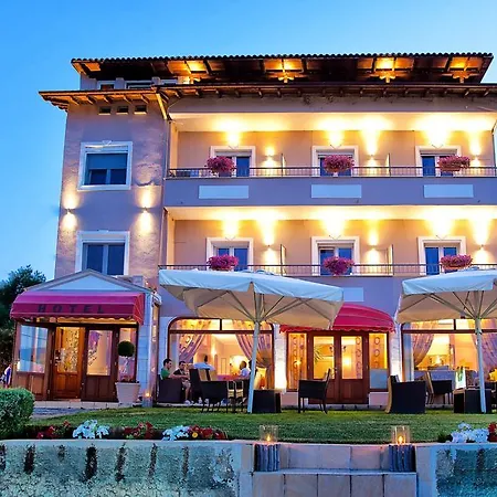 Anastassiou - Bike And Motorcycle Friendly 2* Kasztoriá