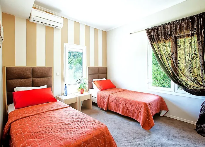 Anastassiou - Bike And Motorcycle Friendly