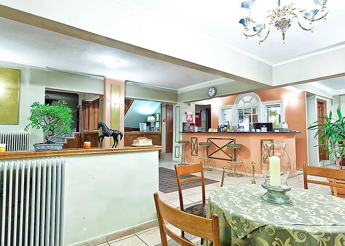 Anastassiou - Bike And Motorcycle Friendly Castória